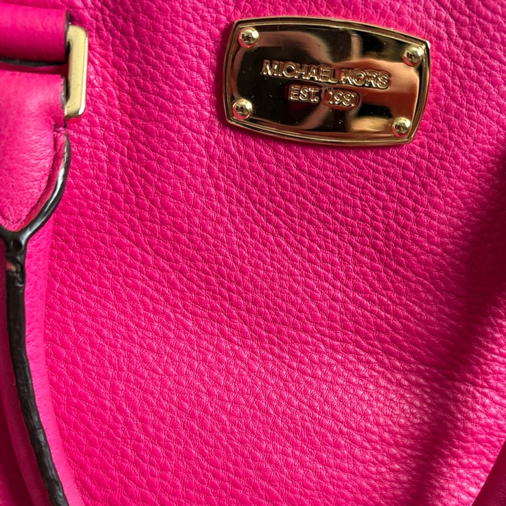 Michael Kors Fuchsia Tote and Wallet Set - Picture 5 of 14